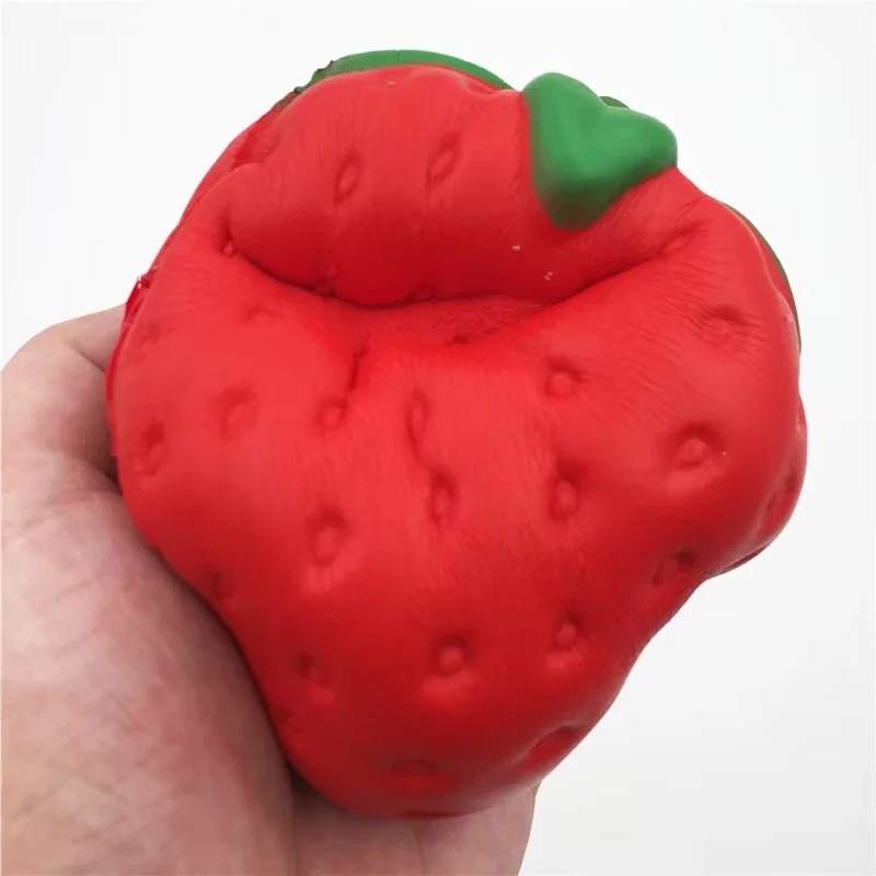 Brinquedo Squishy de Morango E - Party Games Graduation avaliação e preço